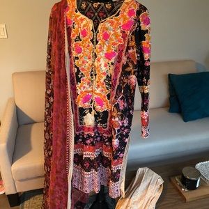 Farah talib aziz lawn 3 piece